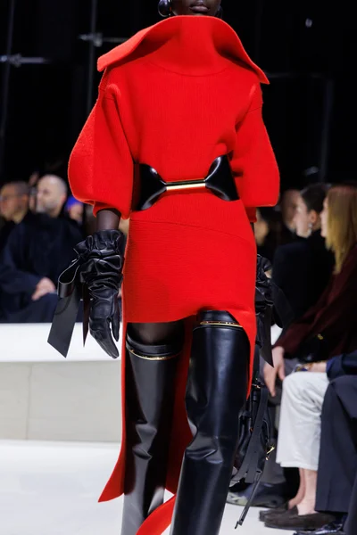 Look 97